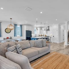 125 Webster Ave