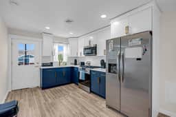 307 Grant Ave - Image 3