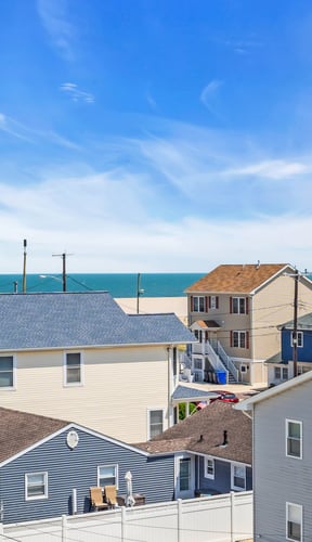 Multi-balcony blue Shore house in Seaside Heights