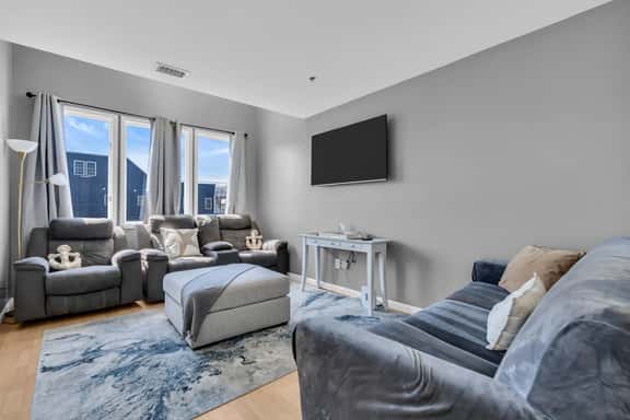 131 Hiering Ave #10 - Image 1