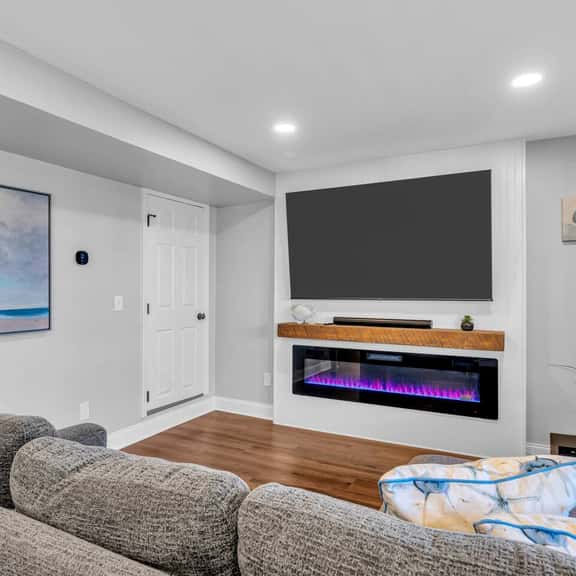 134 Blaine Unit #1 - Image 1