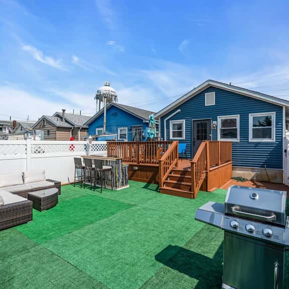 307 Grant Ave - Image 1