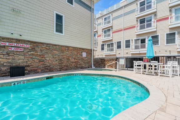 21 Blaine Ave #22 - Image 5