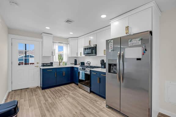 307 Grant Ave - Image 3