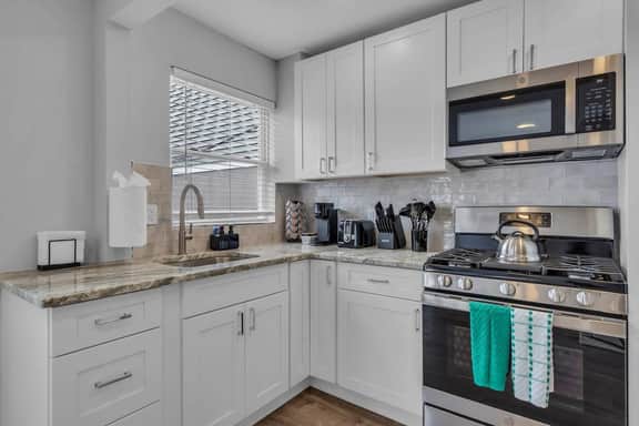 320 Frankline Ave Unit #4 - Image 3
