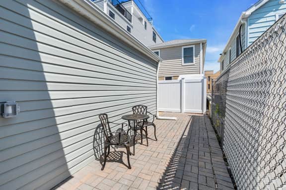 120 Blaine Ave Unit B - Image 5